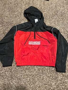 Super Nintendo Entertainment System Colorblock 1/4 Zip Pullover Windbreaker Jack